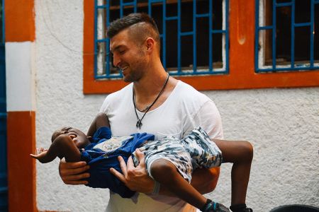 Haiti_Tebow-5.jpg